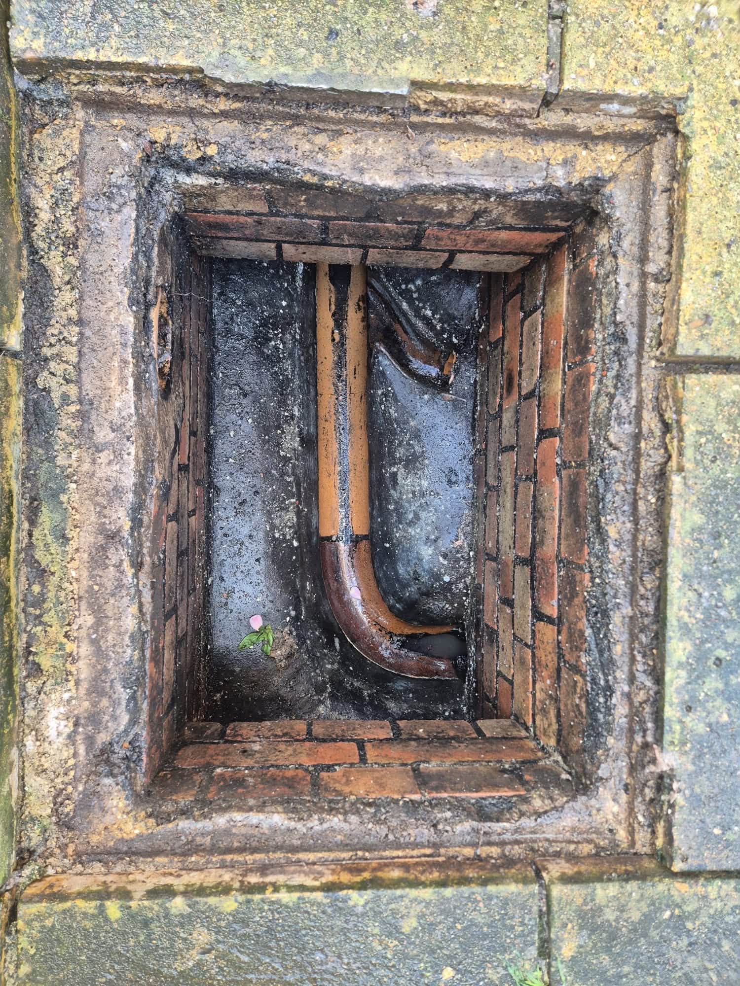Drain unblocking service for residential properties in Hertfordshire