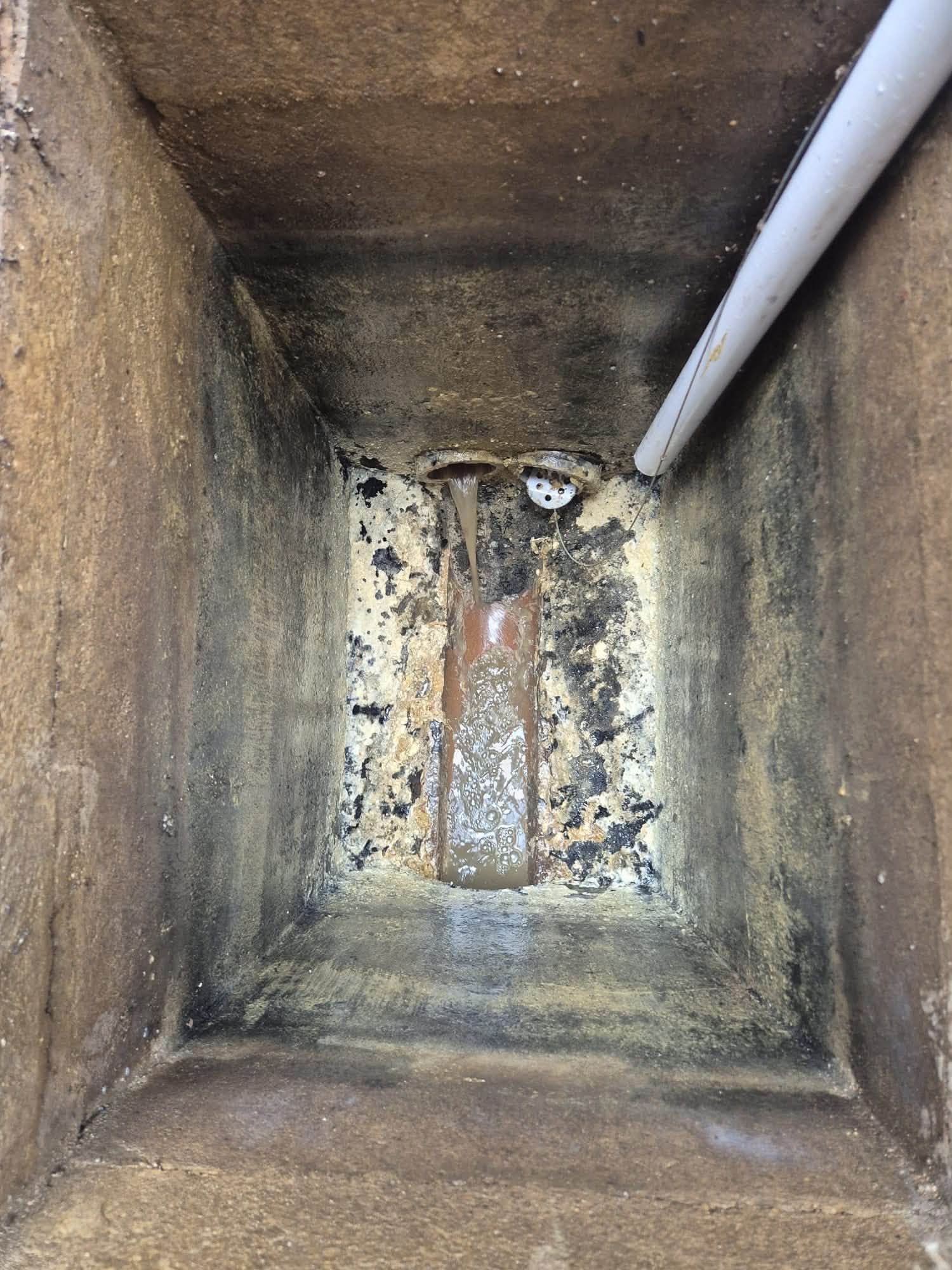 Emergency drainage services for blocked drains in Cambridgeshire